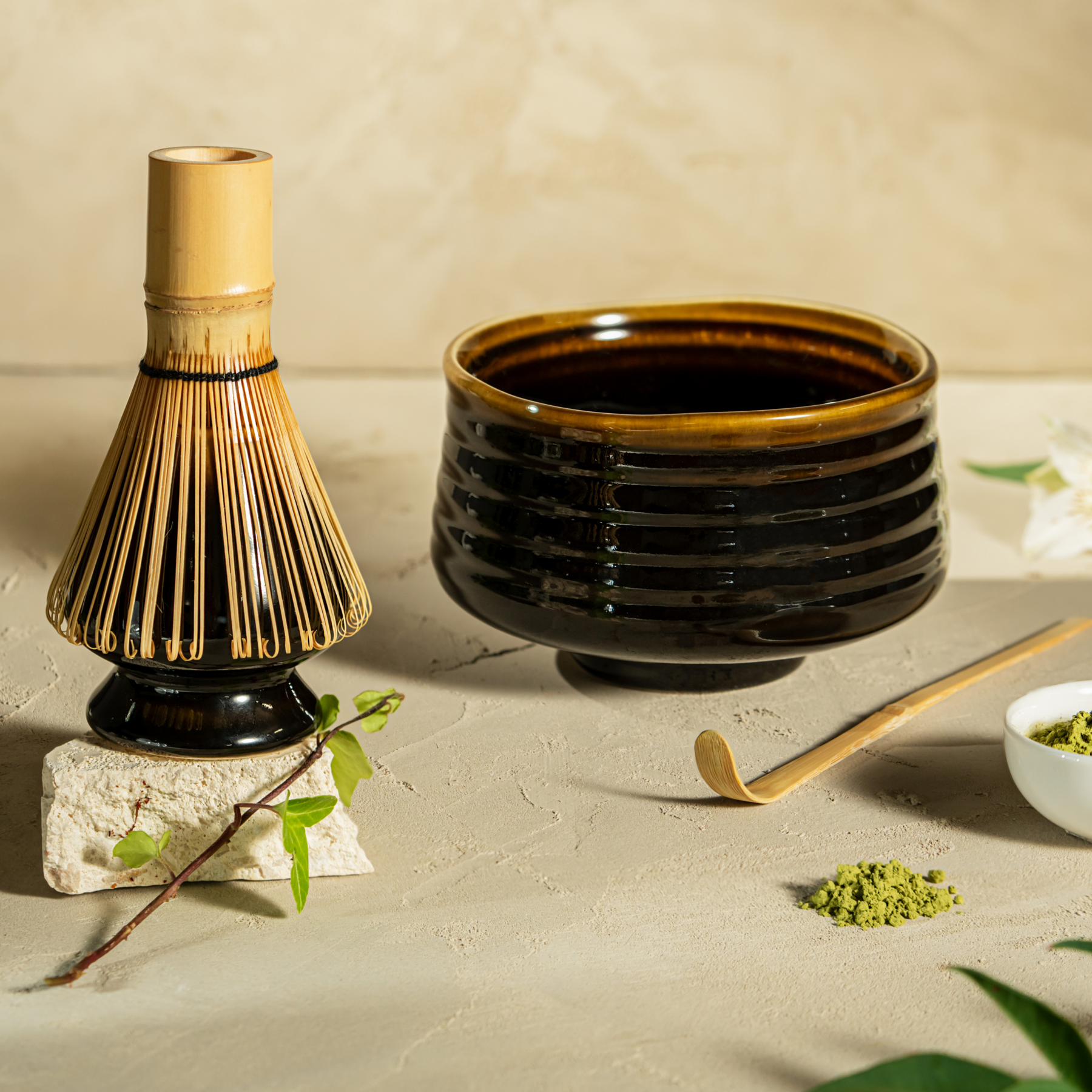 kusmi-tea-set-accessori-per-matcha-ciotola-supporto-frusta image 3